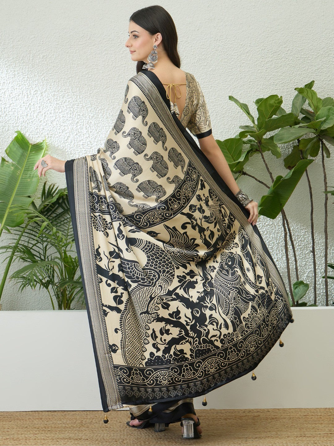 Cream Satin Saree with Elephant Print and Black Border - Image 6