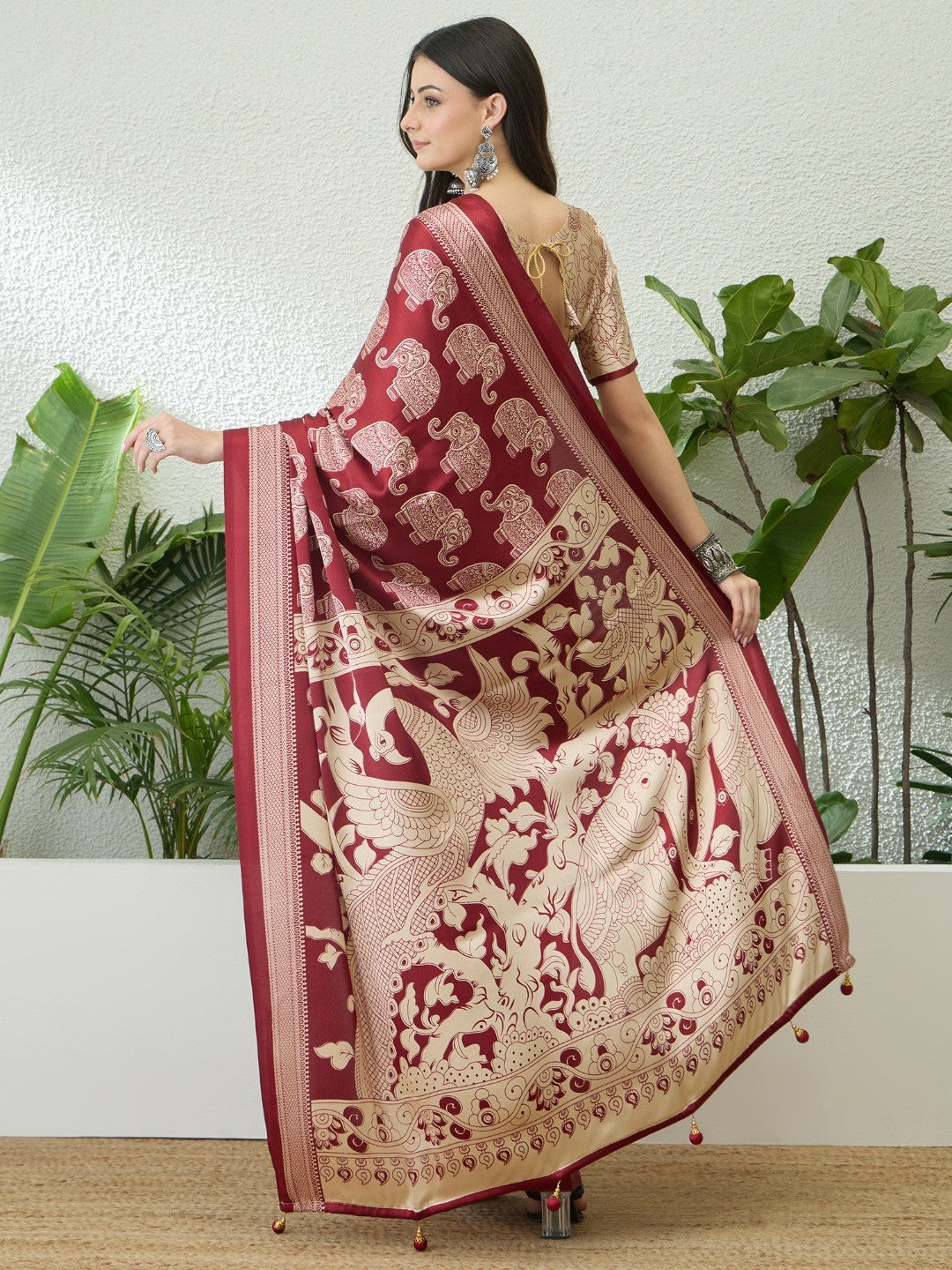 Fashionable Red Satin Saree with Artistic Abstract Printed Pattern - Image 7