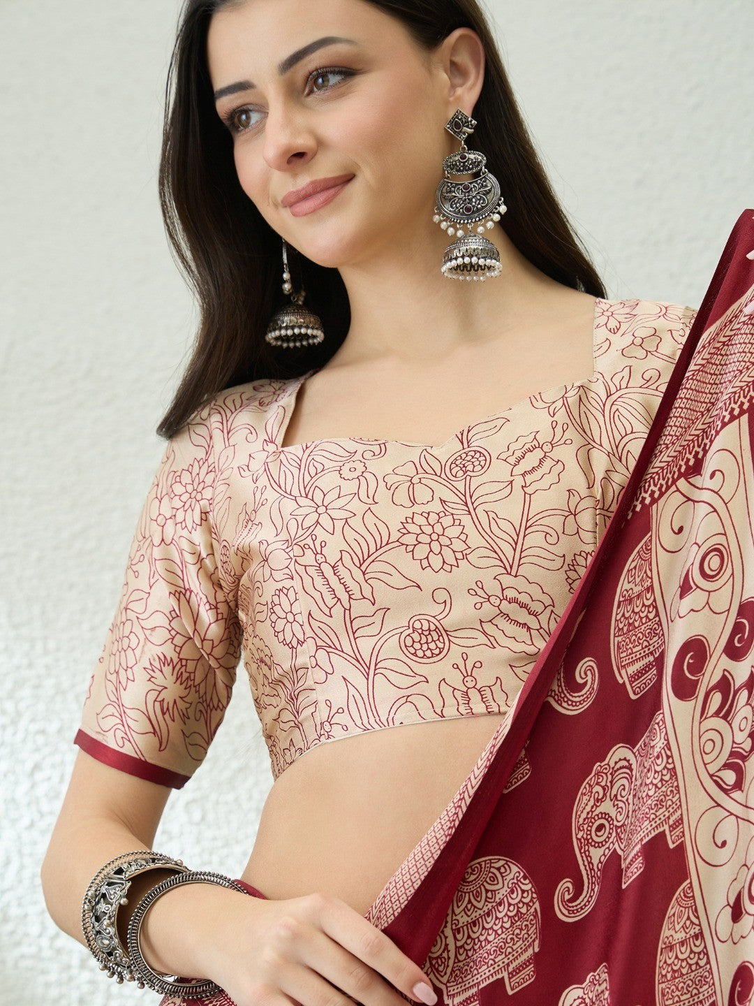 Fashionable Red Satin Saree with Artistic Abstract Printed Pattern - Image 3