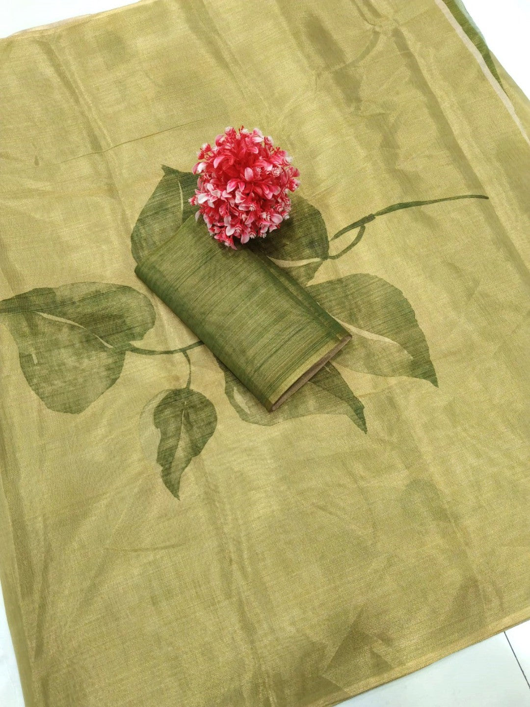 Elegant Green Cotton Silk Saree with Leaf Print Design - Image 2