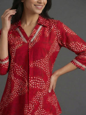 Pink Rayon Top with White Print and Silver Detailing - Image 2