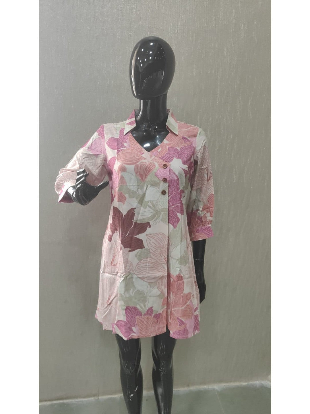 Pink Floral Printed Rayon Top with Collared Neck and 3/4 Sleeves - Image 4
