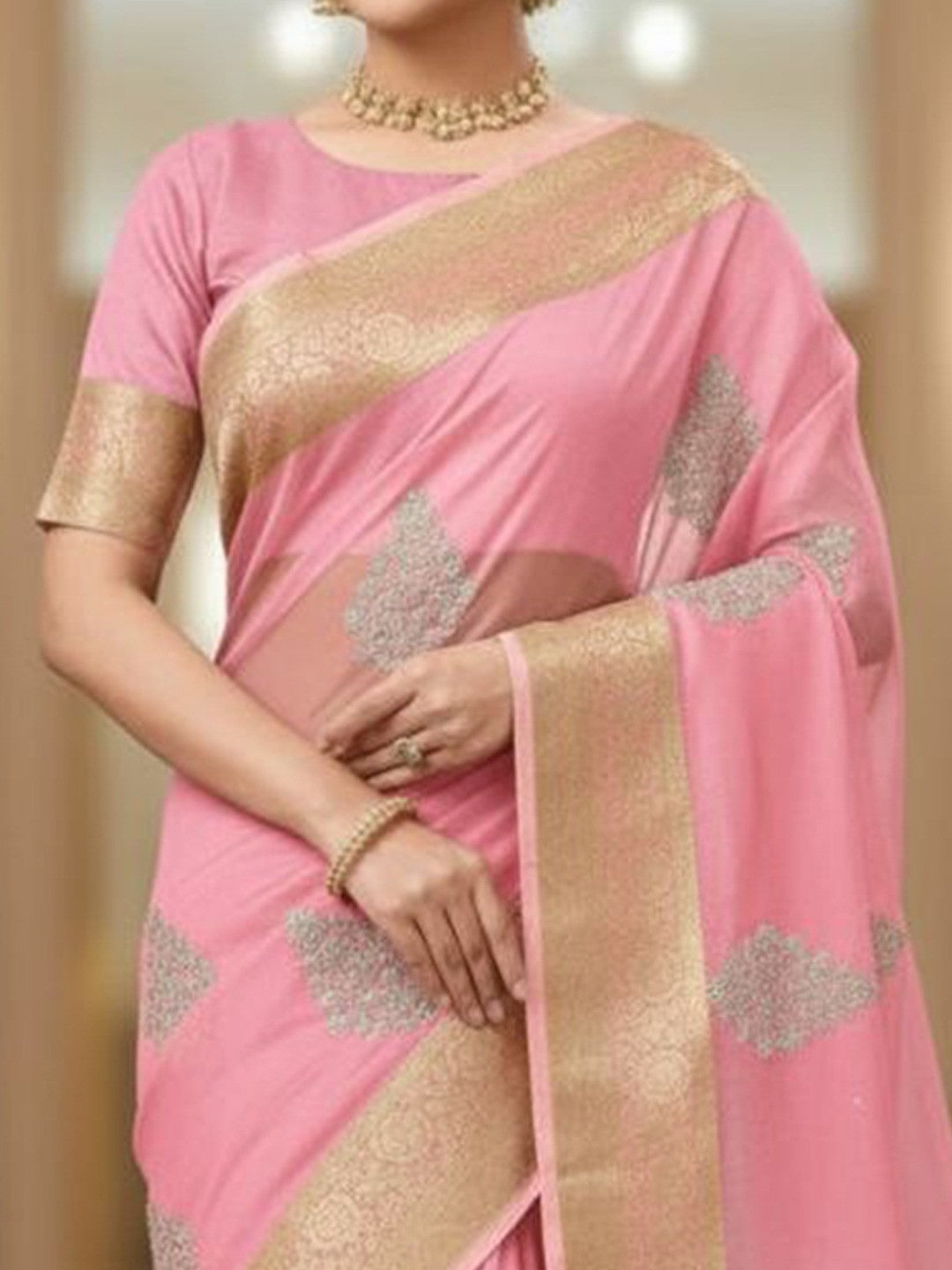 Luxurious Pink Floral Sequins Embroidery Organza Saree With Intricate Weaving Jacquard Border - Image 3