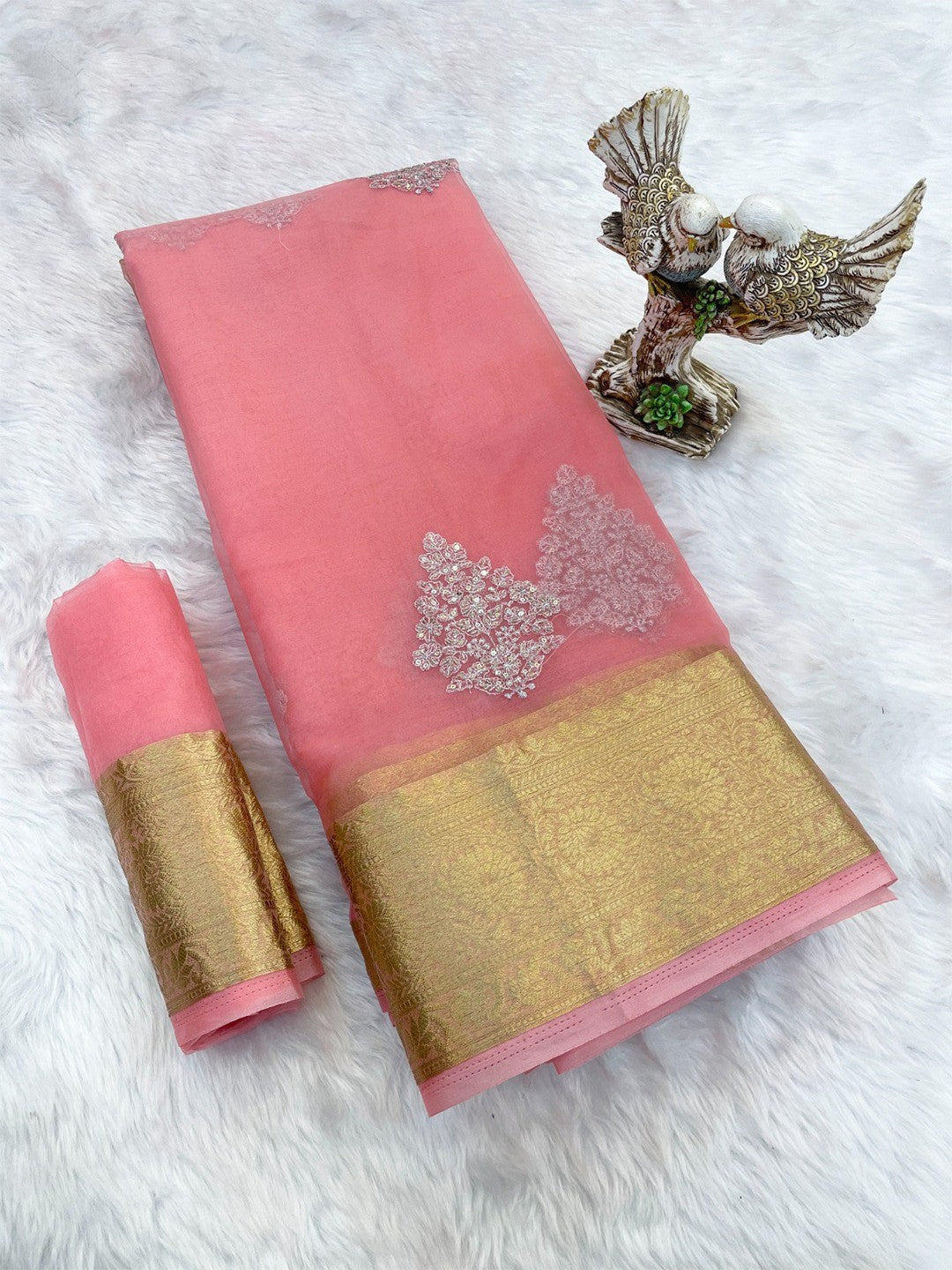Luxurious Pink Floral Sequins Embroidery Organza Saree With Intricate Weaving Jacquard Border - Image 2