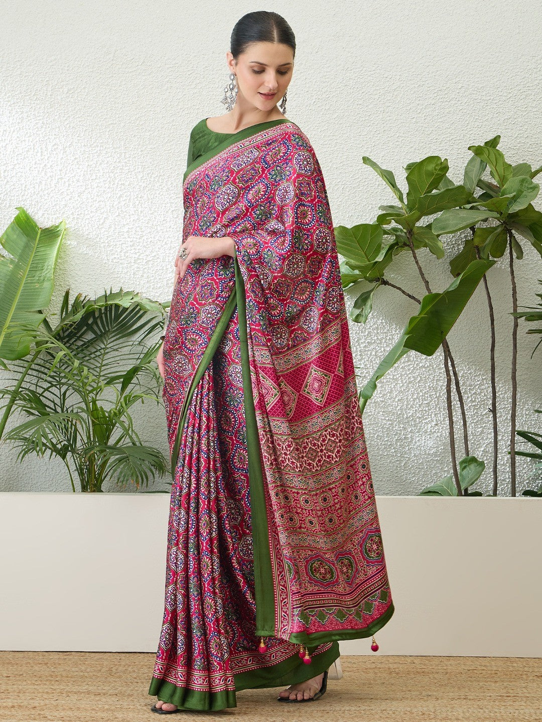 Sophisticated Pink Floral Print Satin Saree With Ethnic Latkan Pallu - Image 6