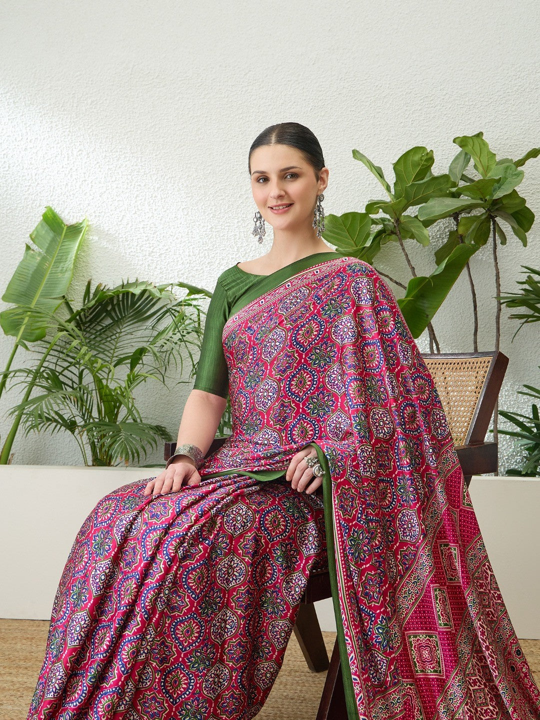 Sophisticated Pink Floral Print Satin Saree With Ethnic Latkan Pallu - Image 5