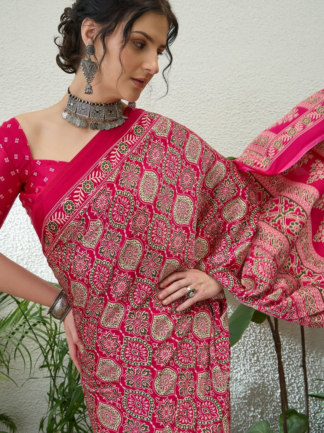 Charming Pink Floral Printed Satin Saree Beautified With Decorative Latkan Pallu - Image 4