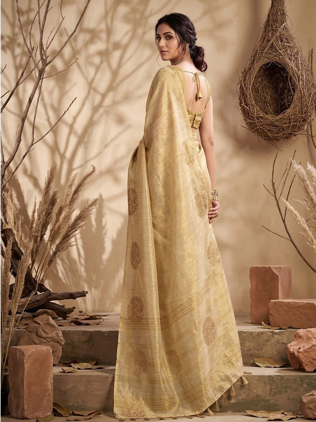 Classic Cream Floral Zari Weaving Tissue Silk Saree With Tassel Pallu - Image 2
