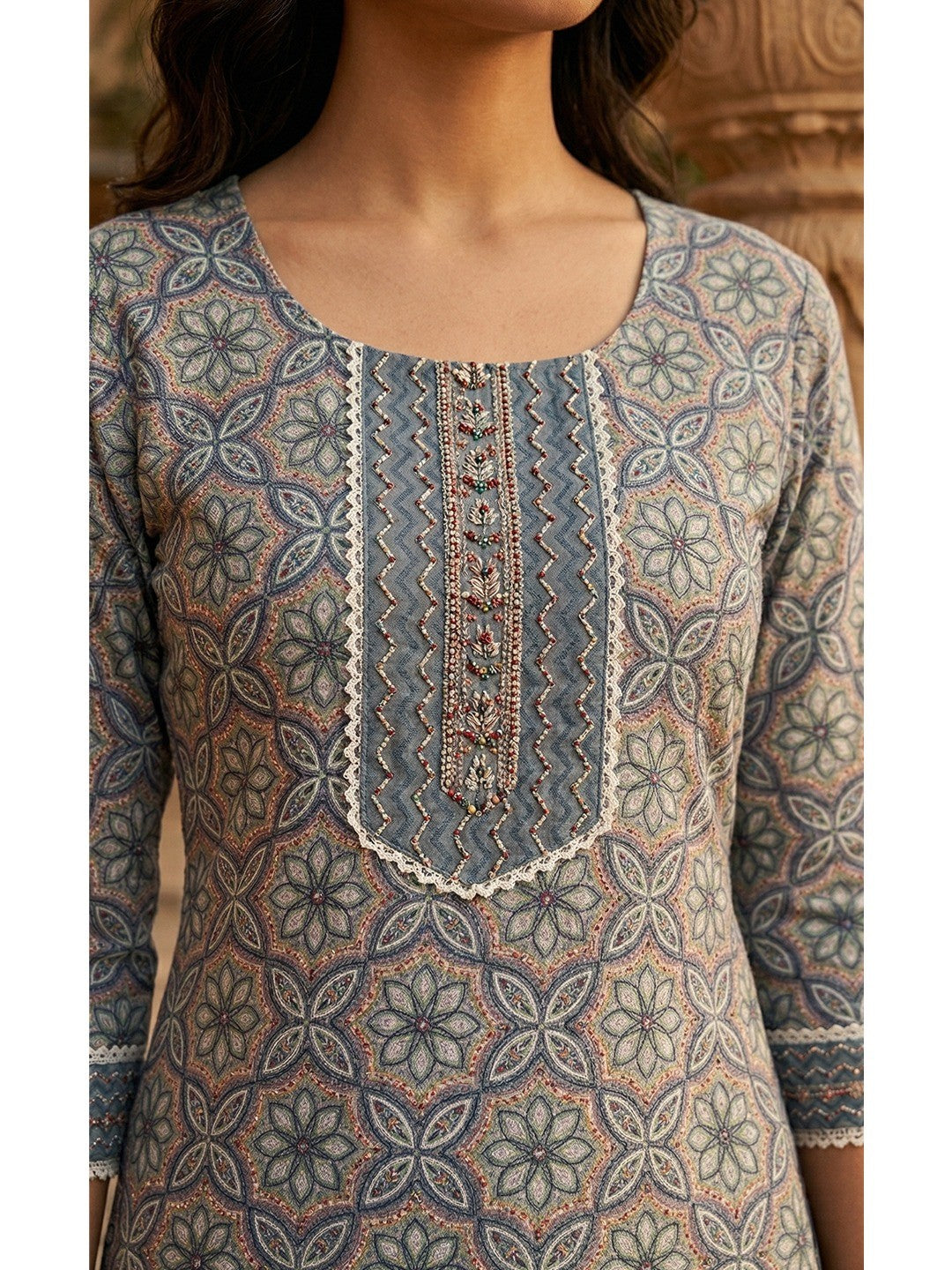 Casual Wear Blue Pure Cotton Kurta and Straight Pant Set with Floral Print - Image 4