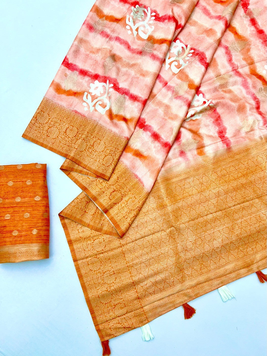 Elegant Beige Bemberg Saree with Weaving Rich Pallu and Digital Print - Image 3