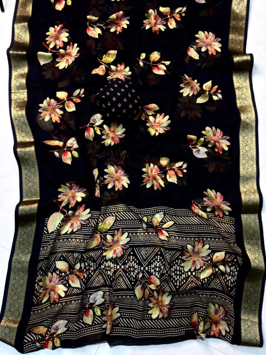 Elegant Black Floral Print Georgette Silk Saree with Zari Border - Image 3
