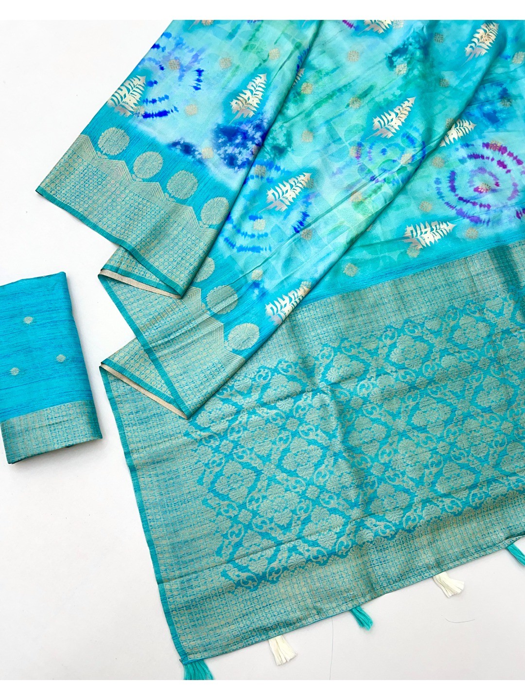 Turquoise Bemberg Saree with Digital Print and Rich Pallu - Image 3