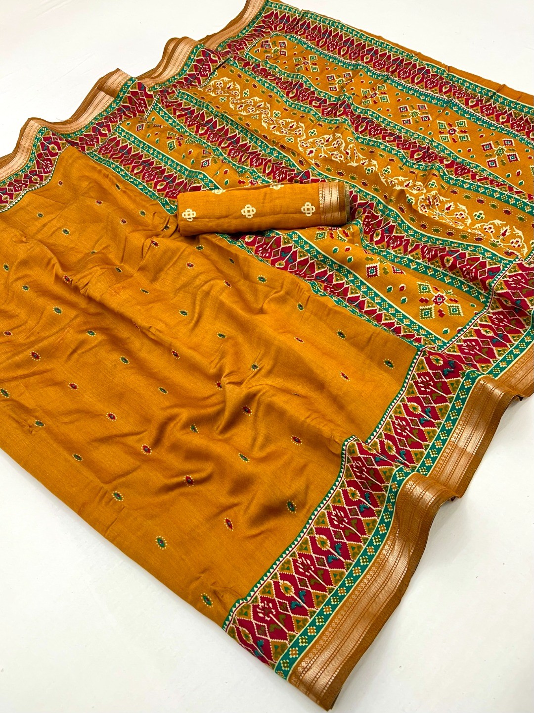 Stunning Mustard Viscose Saree with Patola Print Border & Graceful Look - Image 2