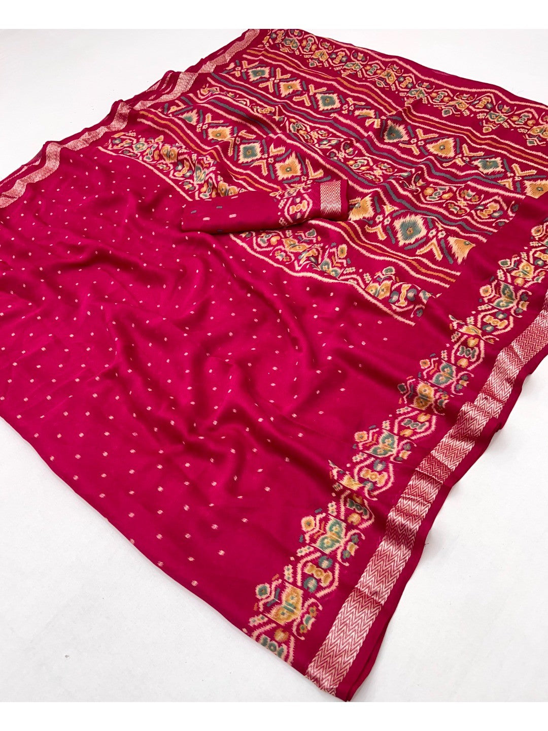 Trendy Pink Georgette Saree with Ikkat Inspired Print for Festive Celebrations - Image 3