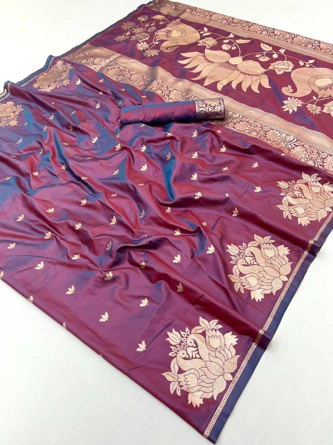 Graceful Wine Lotus Design Art Silk Saree Adorned With Rich Zari Weaving Work - Image 1