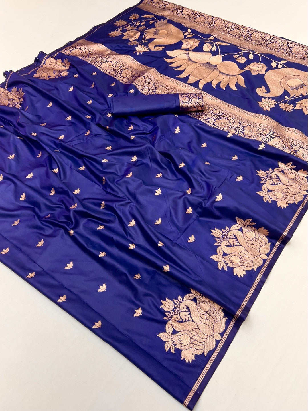 Graceful Navy Blue Lotus Design Art Silk Saree Adorned With Rich Zari Weaving Work - Image 1