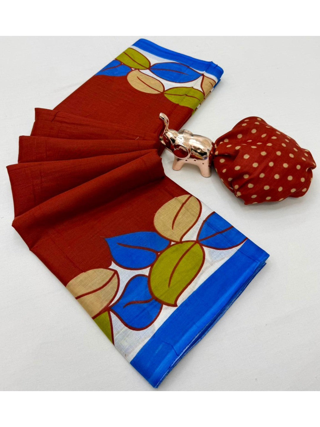 Classic Brick Red Leaf Printed Mulmul Cotton Saree With Buddha Inspired Pallu Design - Image 3
