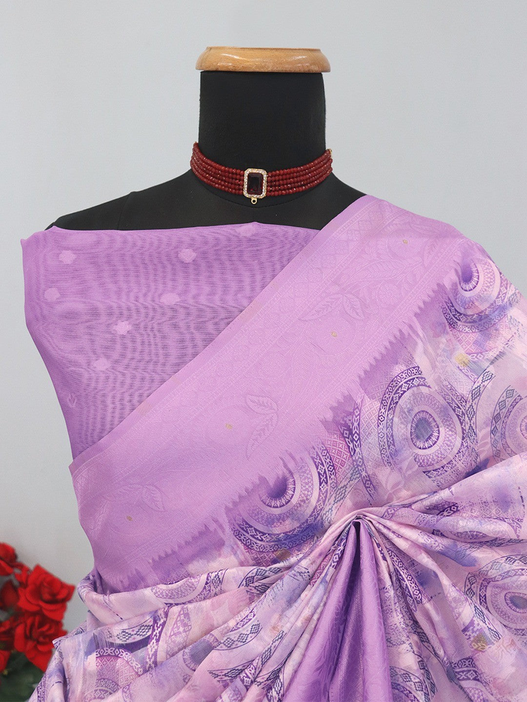 Lavender Digital Print Silk Blend Lucknowi Saree With Jacquard Woven Border & Rich Pallu - Image 3