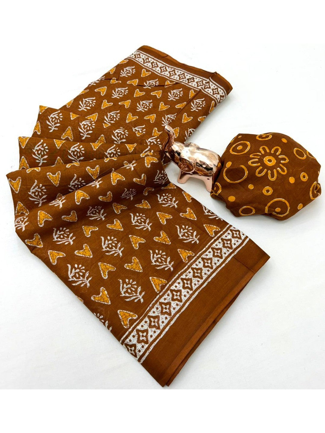 Trendy Brown Floral & Geometric Printed Mulmul Cotton Saree With Unique Pattern Work - Image 3