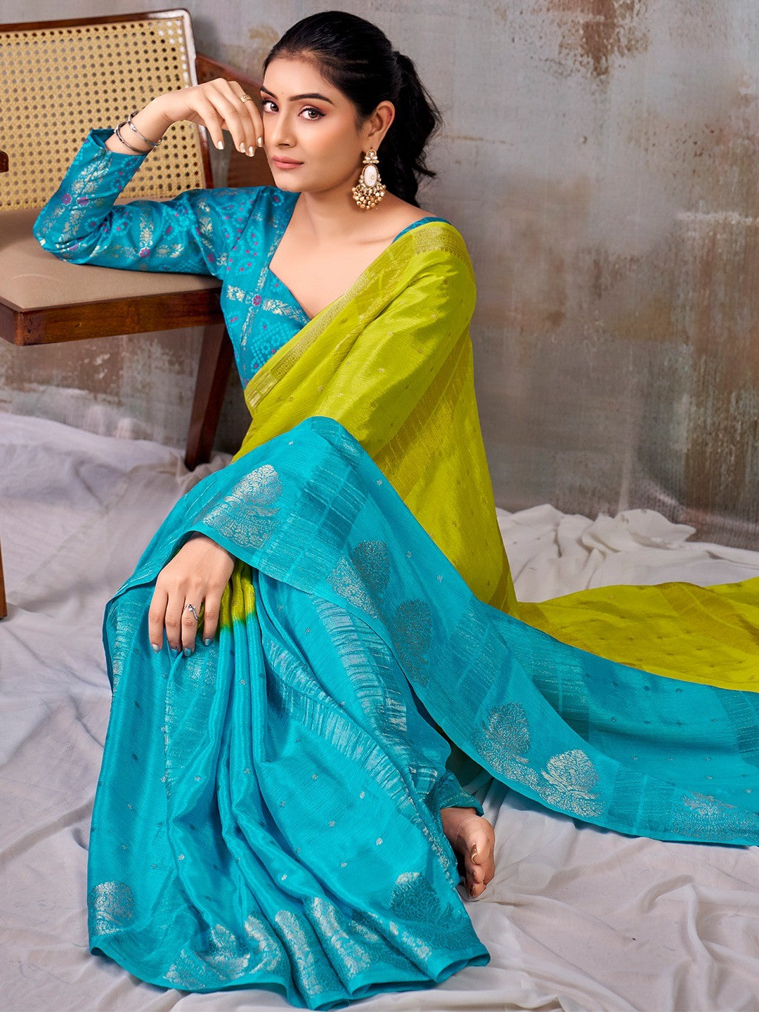 Classic Green And Blue Floral Weaving Jacquard Chinon Half & Half Saree With Timeless Charm - Image 4