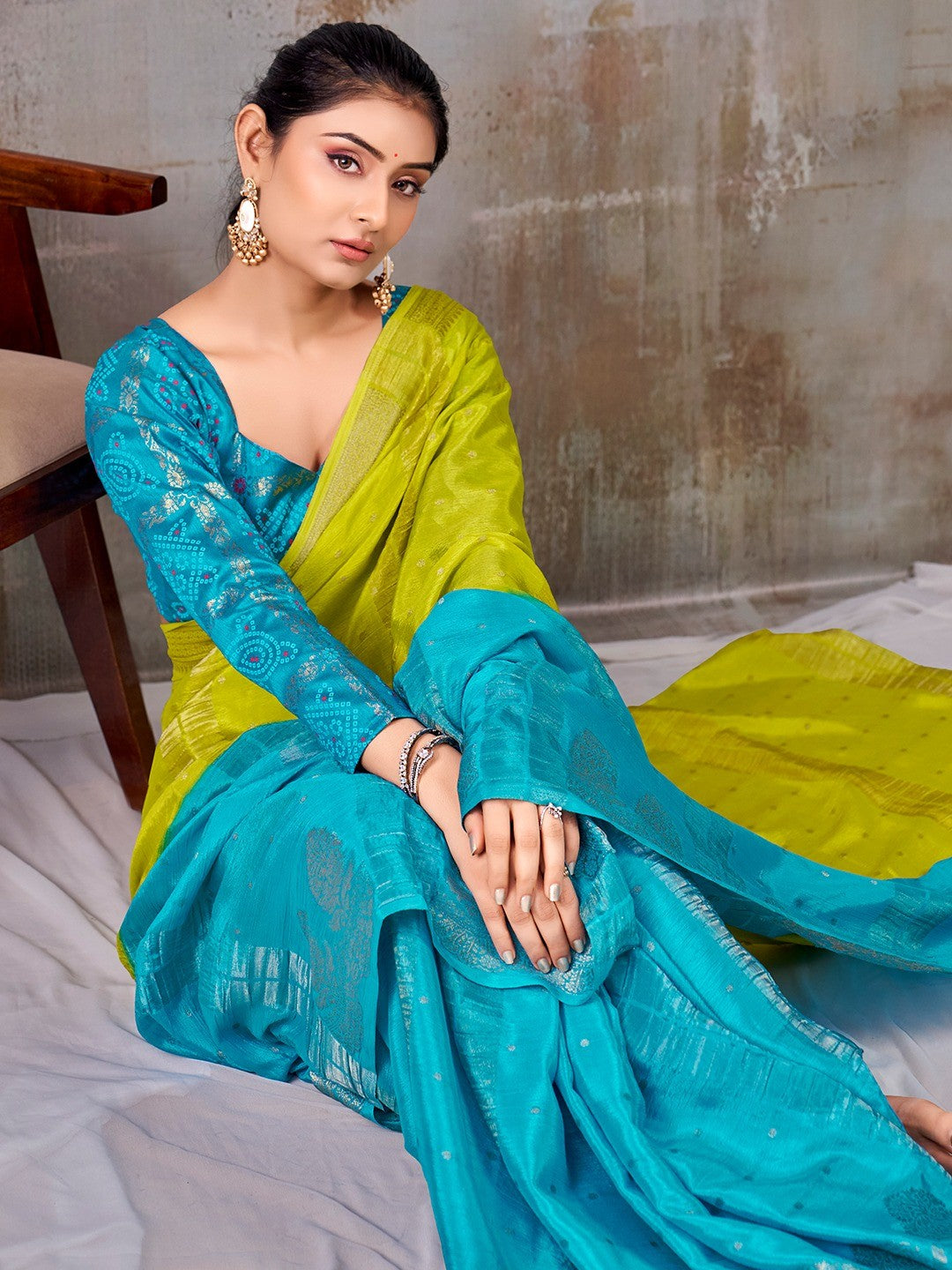 Classic Green And Blue Floral Weaving Jacquard Chinon Half & Half Saree With Timeless Charm - Image 3