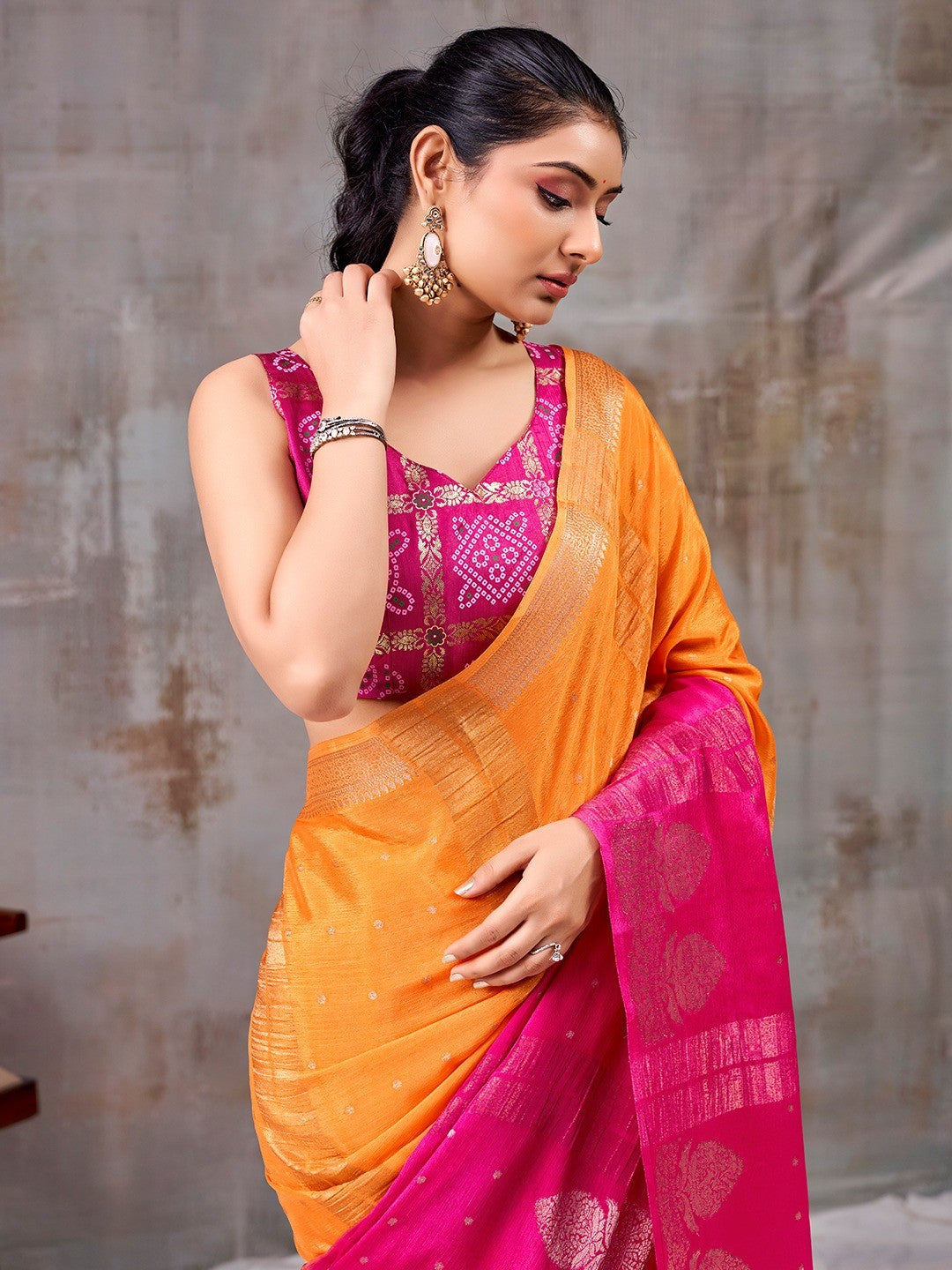 Classic Orange And Pink Floral Weaving Jacquard Chinon Half & Half Saree With Timeless Charm - Image 4