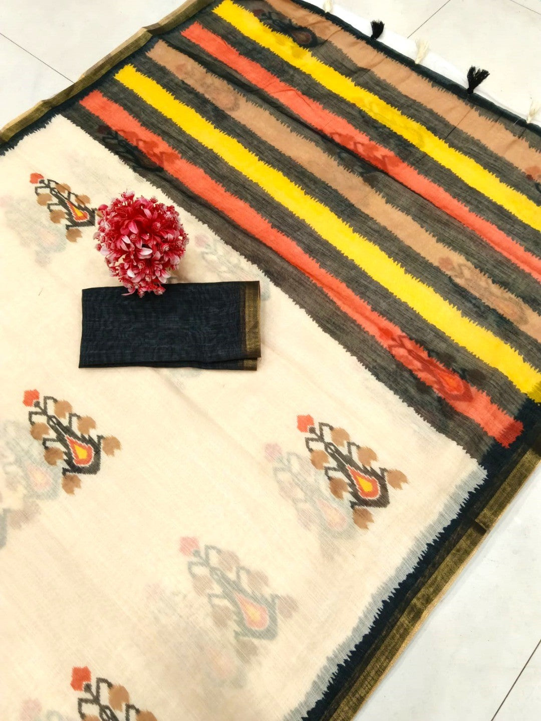 Cream Linen Saree with Ikkat Print and Striped Pallu - Image 4
