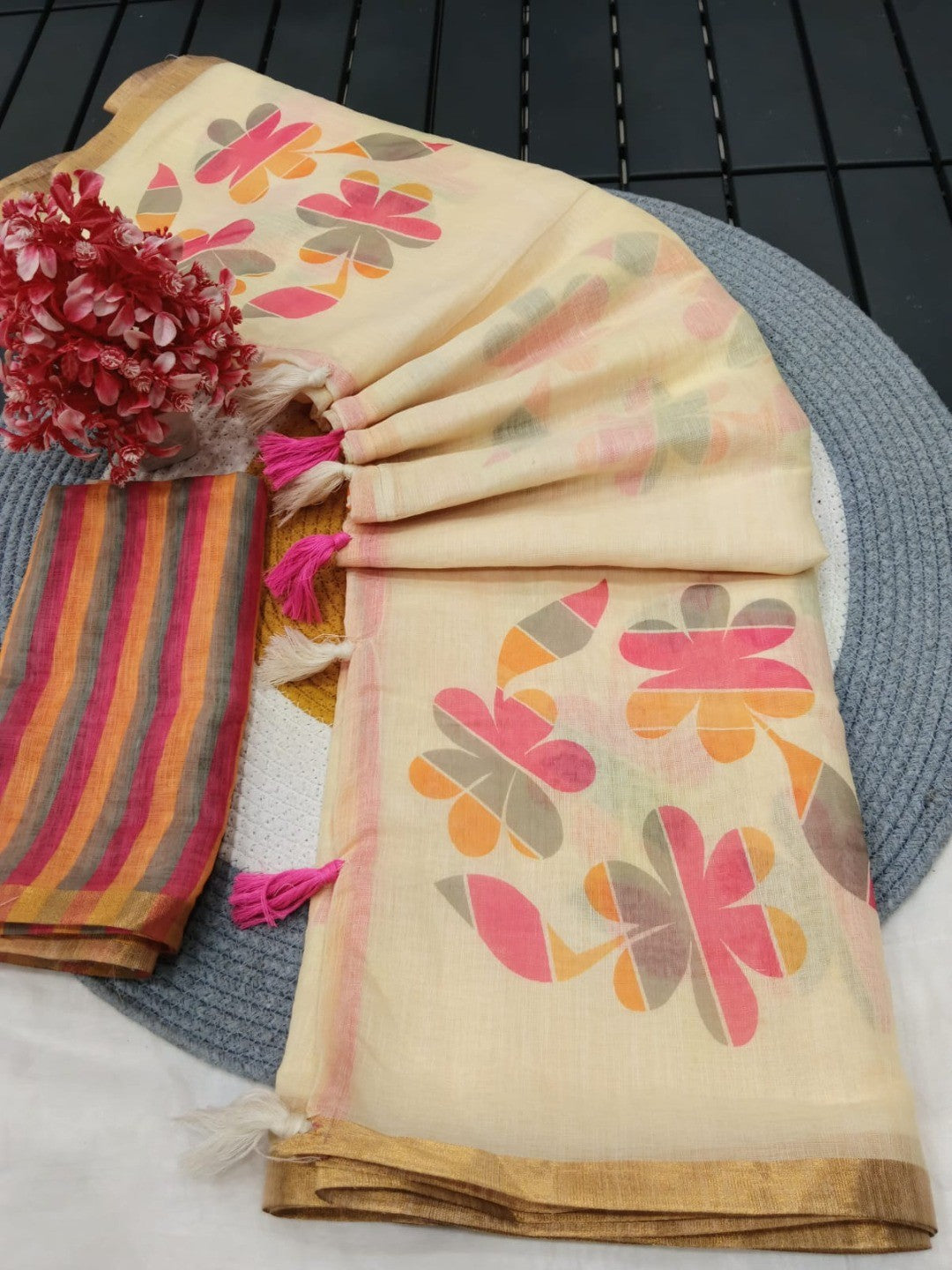 Stylish Cream Linen Saree with Beautiful Floral Print & Rich Golden Border - Image 5