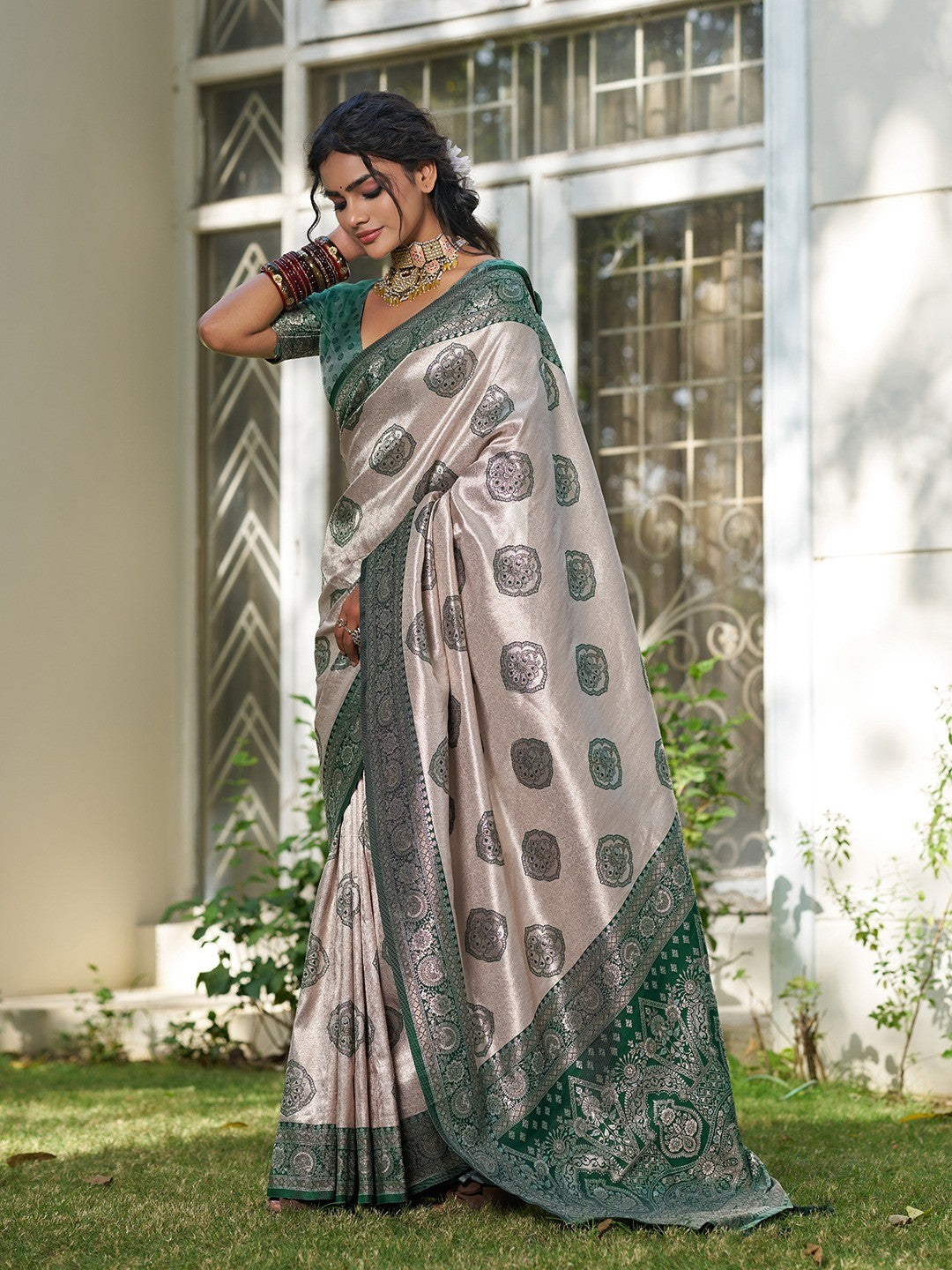 Graceful Cream & Green Floral Weaving Silk Blend Saree Enhanced With Designer Tassel Pallu - Image 6
