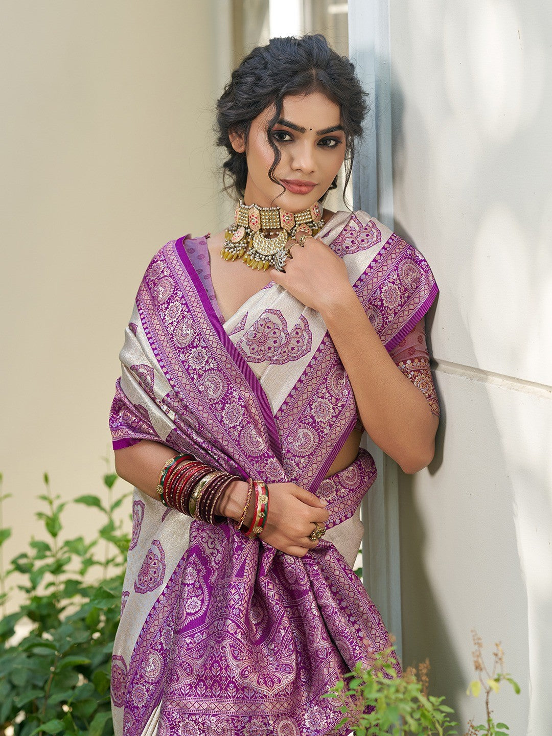 Graceful Cream & Purple Floral Weaving Silk Blend Saree Enhanced With Designer Tassel Pallu - Image 6
