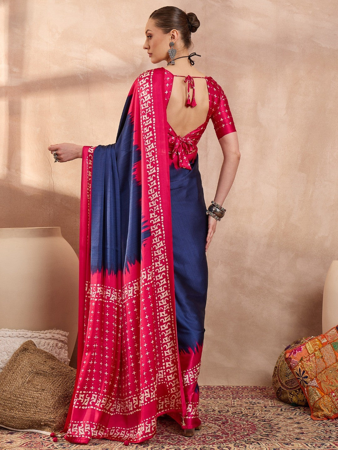 Graceful Blue Satin Saree with Soft Pink Highlights and Printed Border - Image 7
