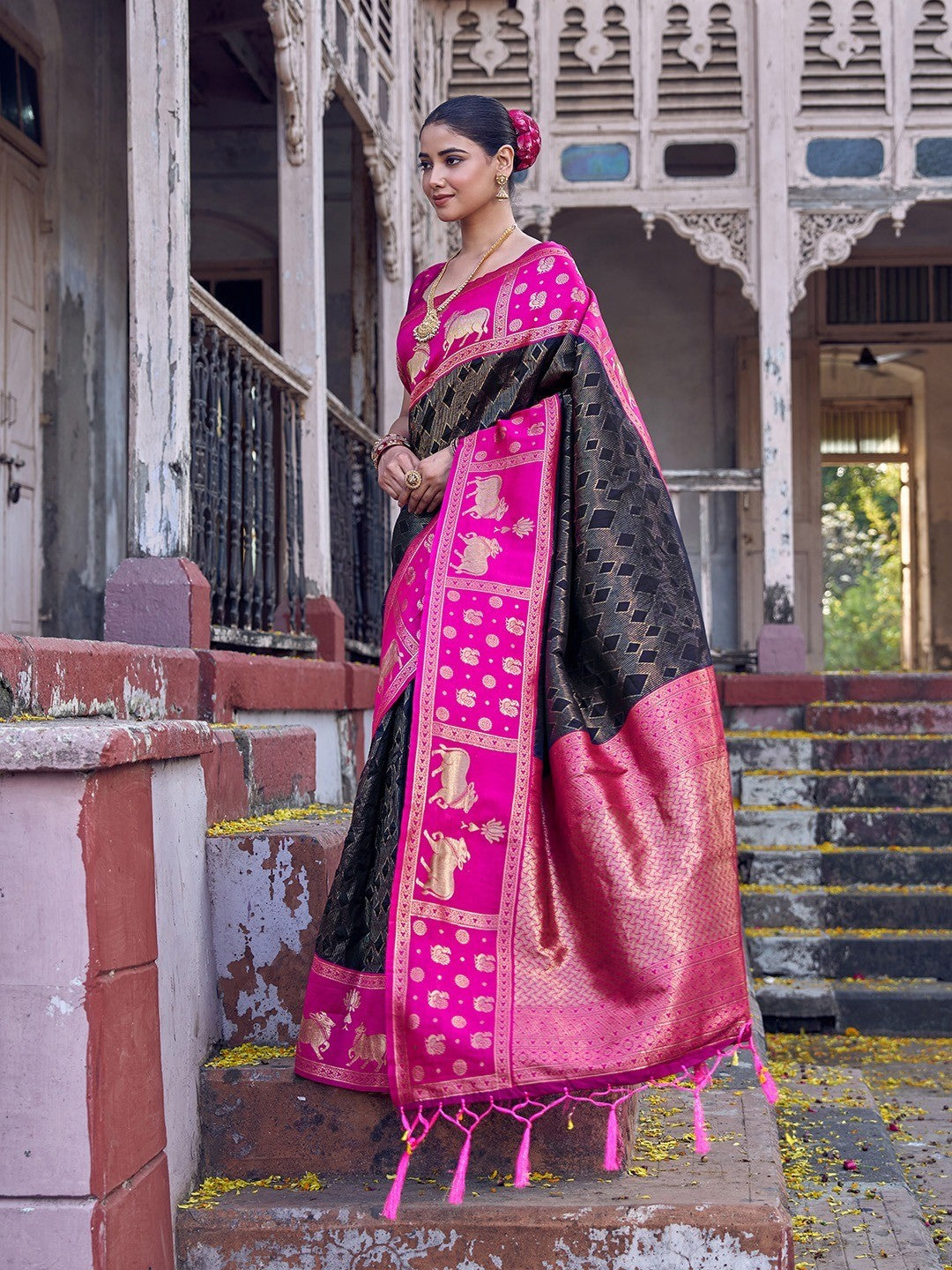 Premium Black Geometric & Animal Motif Weaving Saree With Decorative Tassel Pallu - Image 4