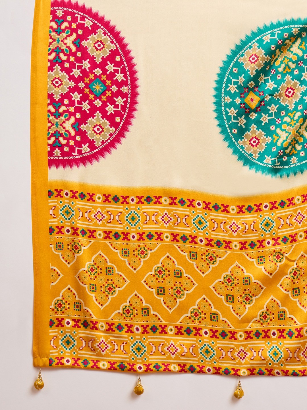 Graceful Yellow Satin Saree with Allover Print and Designer Blouse - Image 7