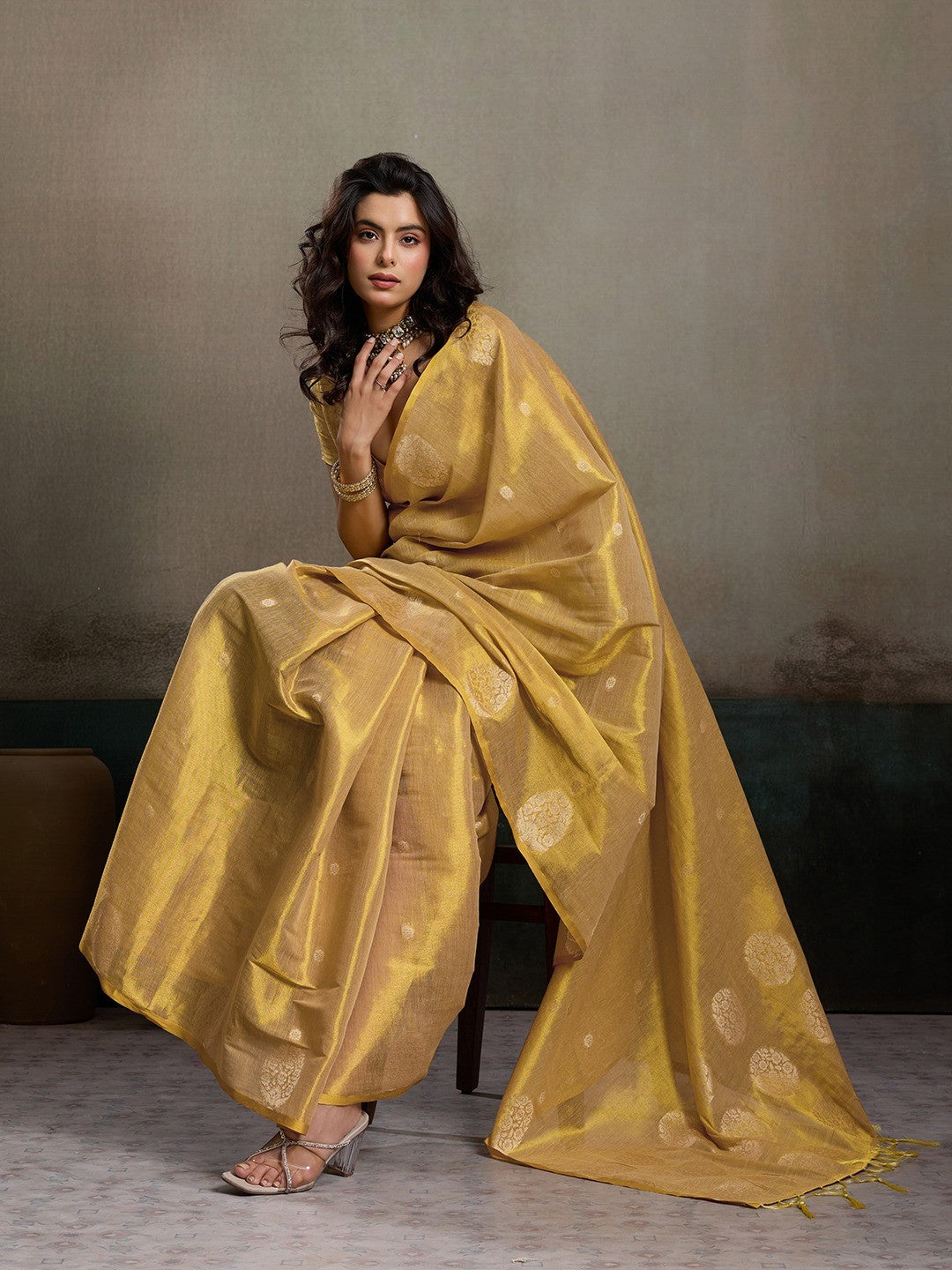 Stylish Beige Tissue Saree with Fine Woven Floral Patterns and Glossy Finish - Image 3
