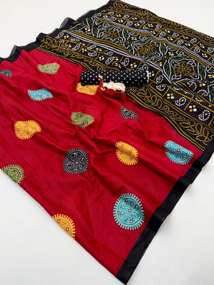Elegant Red Geometric Printed Mulmul Cotton Saree With Bandhani Inspired Pallu Work - Image 2