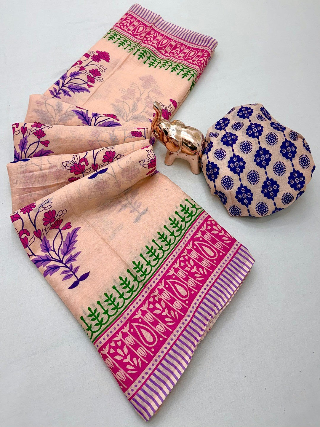 Classic Peach Blossom Floral Print Mulmul Cotton Saree with Artistic Work - Image 3