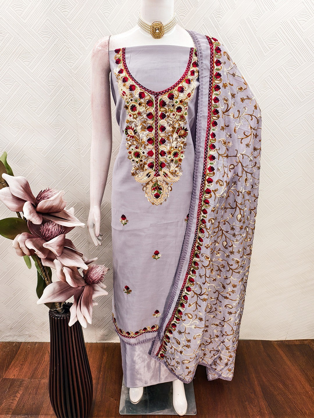 Ethnic Lavender Roman Art Silk Dress Material Highlighted With Floral & Paisley Thread Embroidery - Image 2