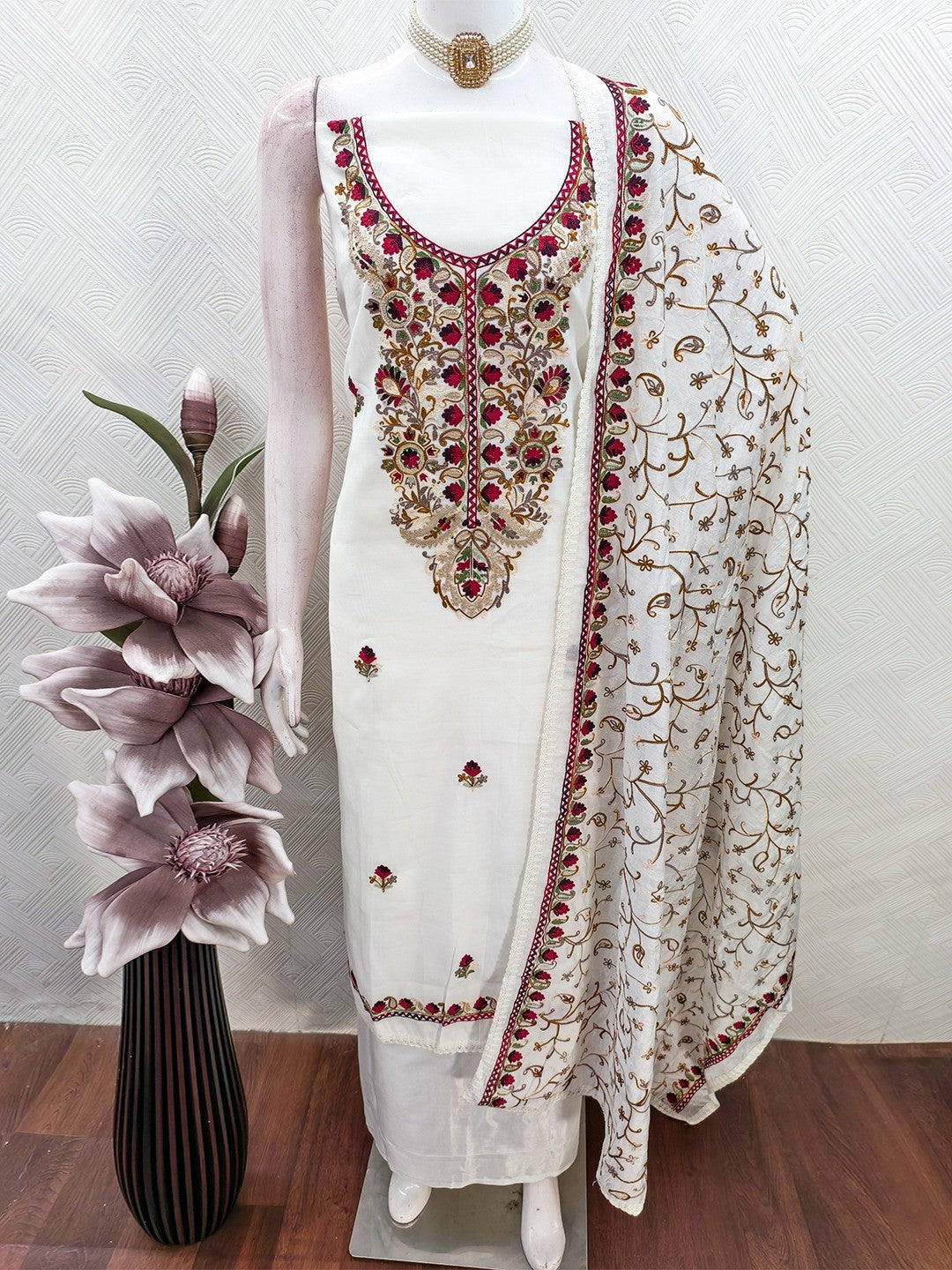 Ethnic Offwhite Roman Art Silk Dress Material Highlighted With Floral & Paisley Thread Embroidery - Image 3