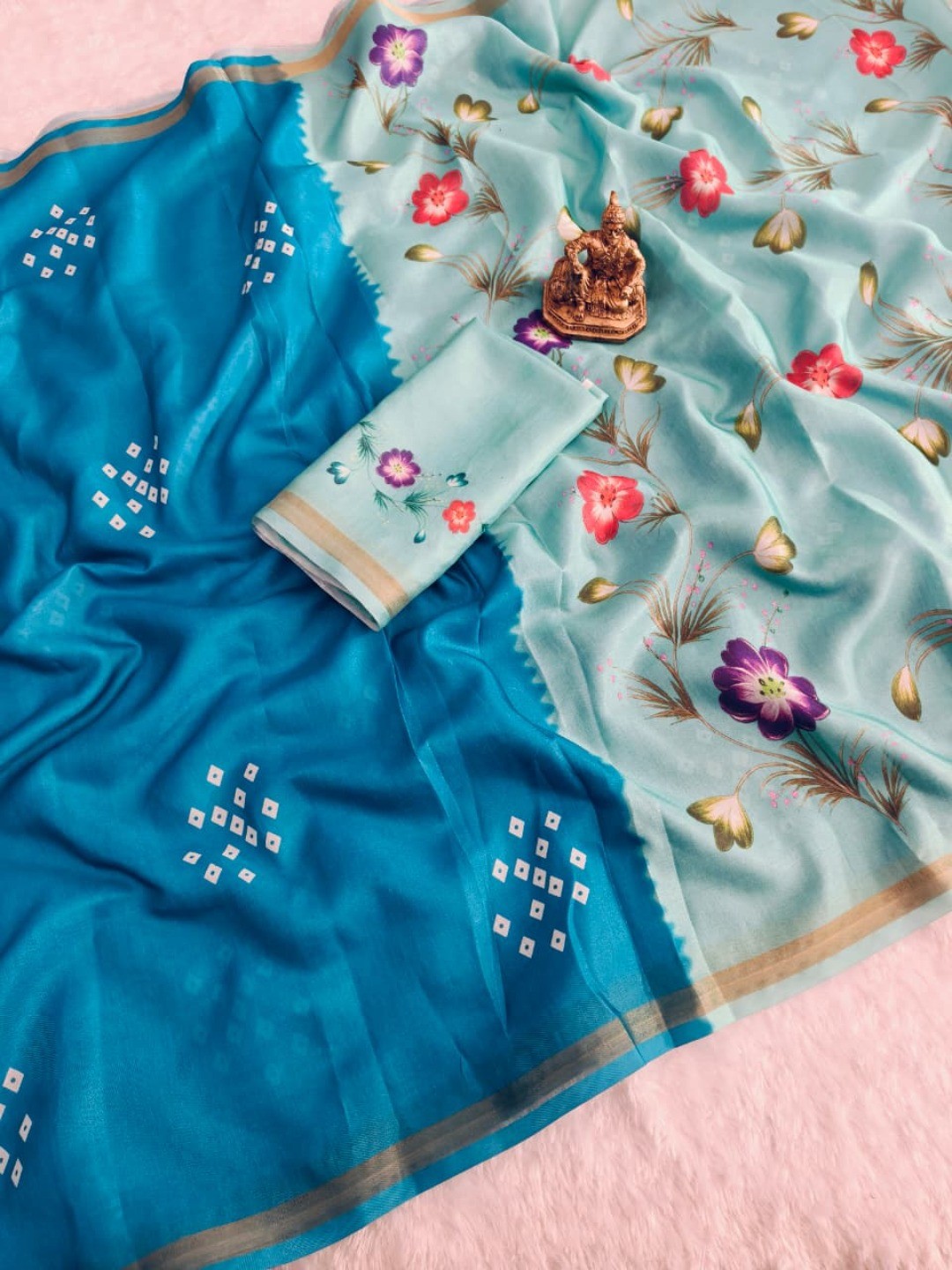 Rama Blue Mulmul Cotton Saree with Floral Print - Image 2