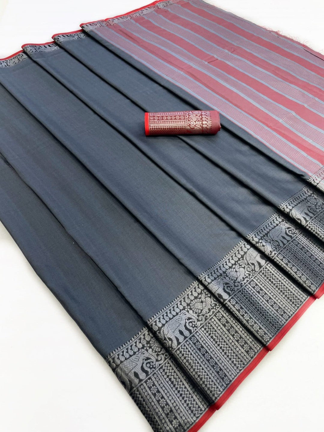 Classic Grey Plain Saree Highlighted With Silver Zari Woven Border Work - Image 2