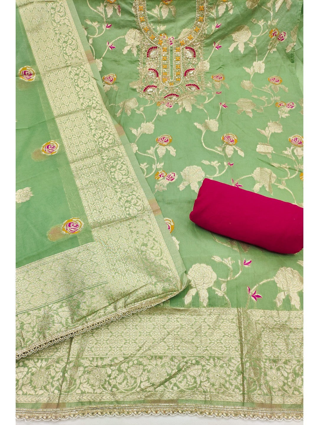 Green Cotton Silk Fabric with Elegant Zari Floral Pattern Weaving - Image 4