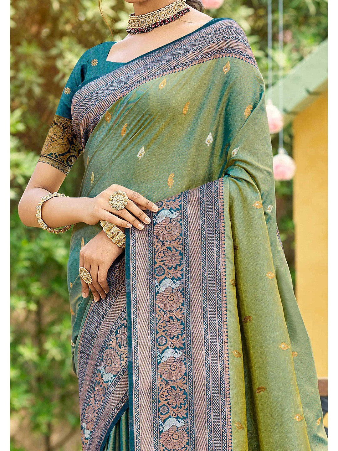 Classic Sage Green Floral & Peacock Design Zari Woven Silk Blend Saree With Trendy Tassel Pallu - Image 3