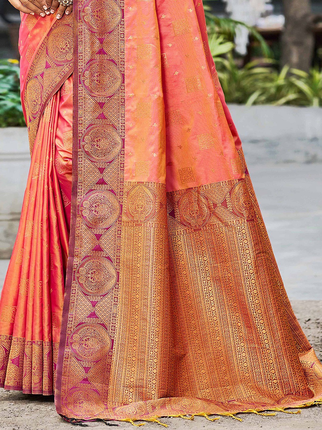 Timeless Peach Floral Zari Work Silk Blend Saree With Designer Tassels Pallu - Image 5