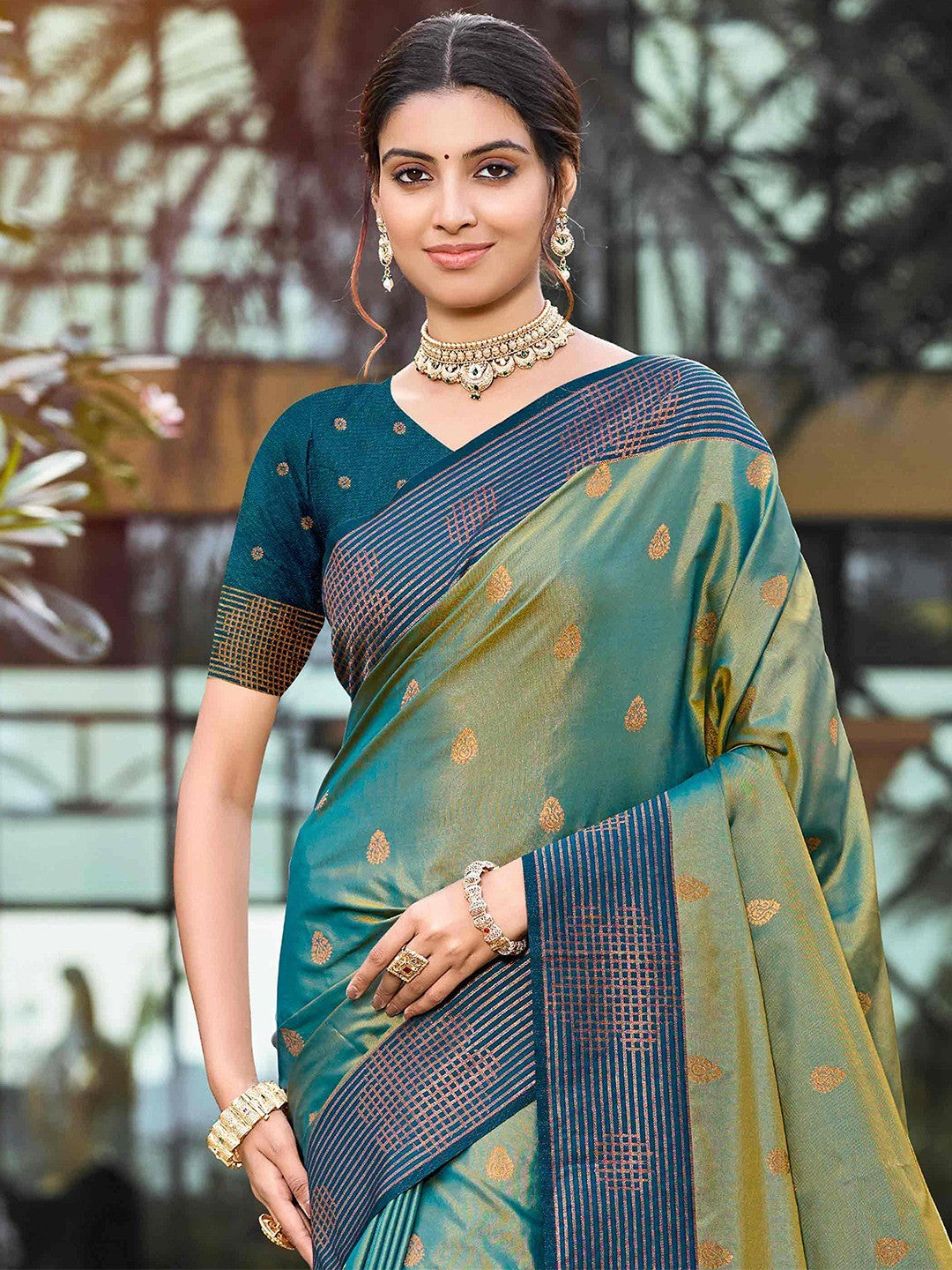 Graceful Rama Green Zari Woven Silk Blend Saree With Floral Motif Detailing & Elegant Tassels Pallu - Image 5