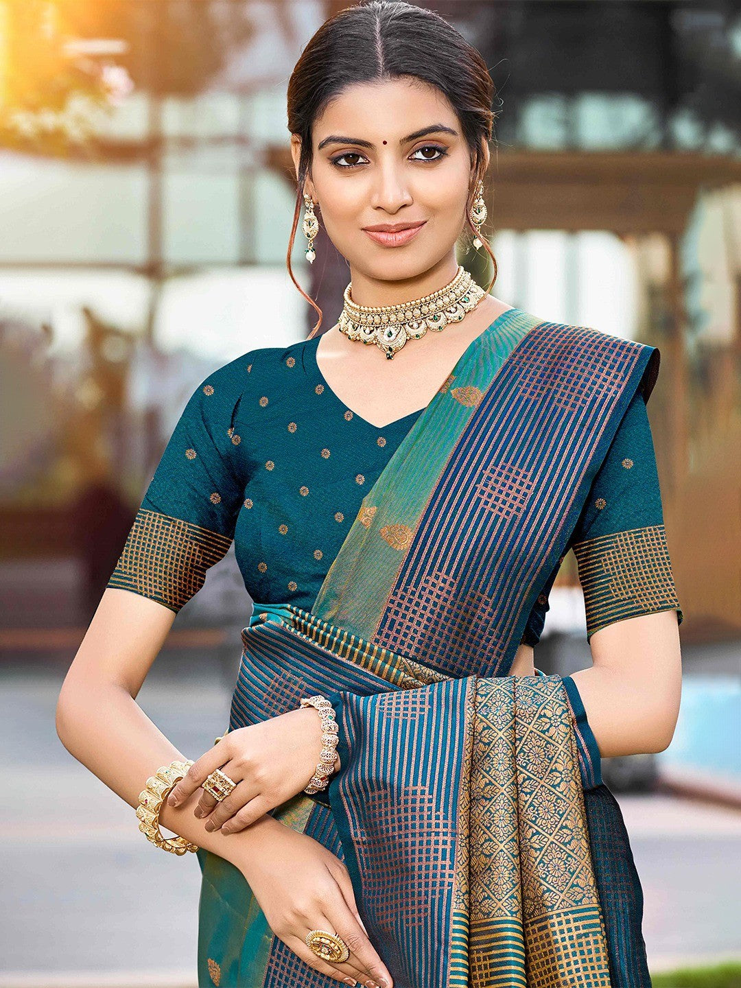 Graceful Rama Green Zari Woven Silk Blend Saree With Floral Motif Detailing & Elegant Tassels Pallu - Image 4