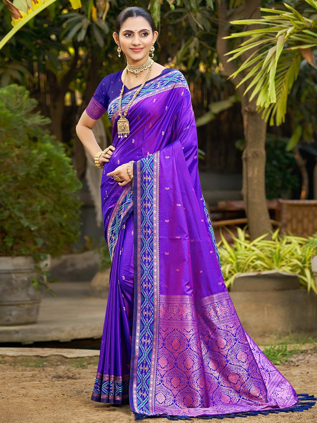 Graceful Violet Paisley & Floral Design Zari Work Silk Blend Saree With Attractive Tassels Pallu - Image 1