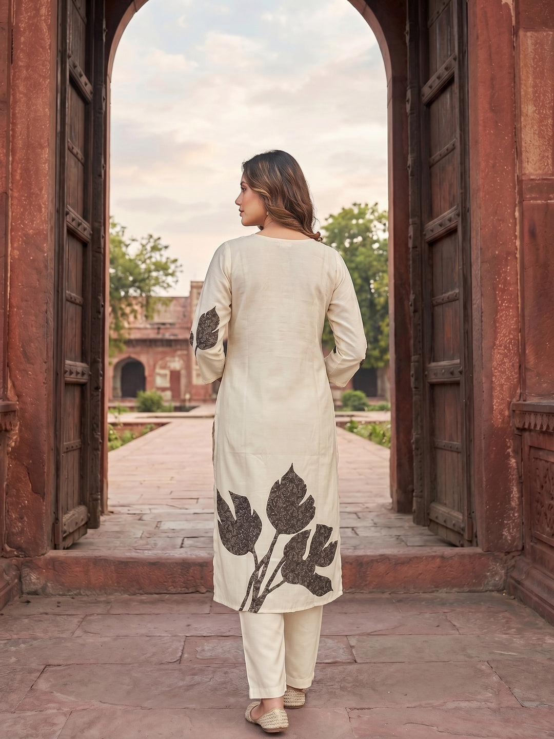 Cream Viscose Floral Embroidered Salwar Suit with Dupatta Ethnic Wear - Image 3