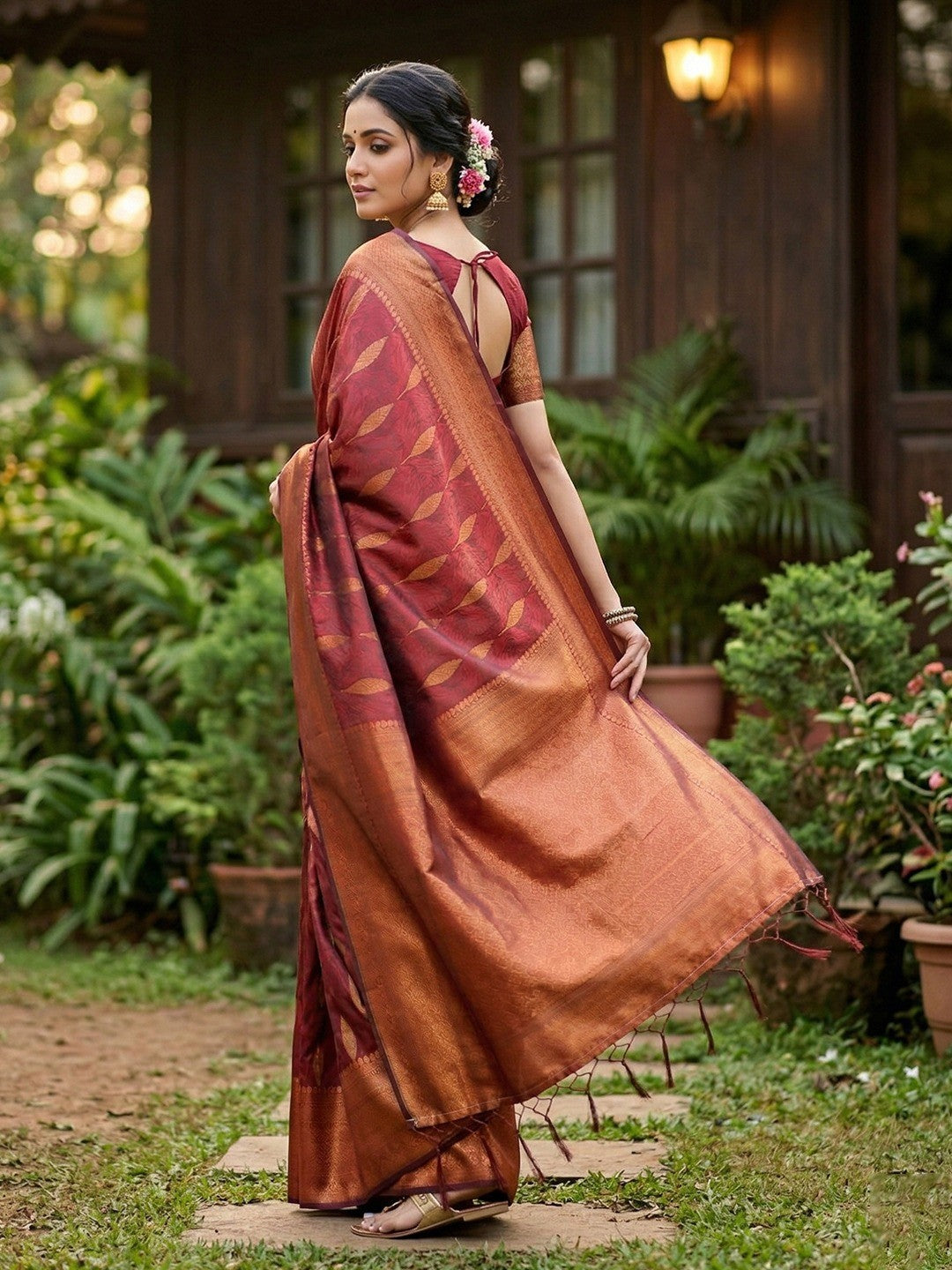 Soft Maroon Silk Blend Saree with Woven Design and Border Comfortable Ethnic Wear - Image 3