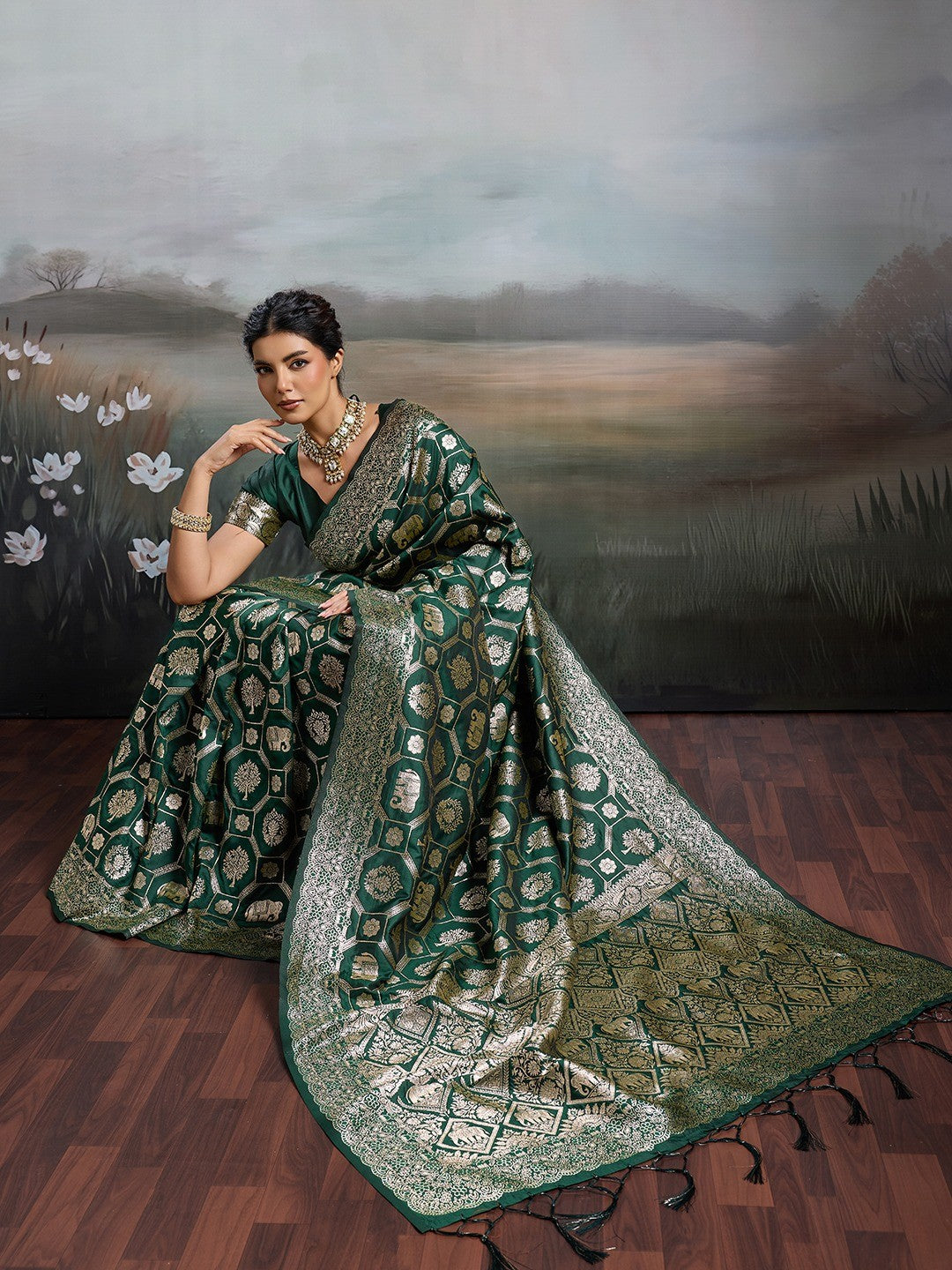 Graceful Green Floral & Elephant Motif Silk Blend Saree With Zari Weaving & Tassels Pallu - Image 5