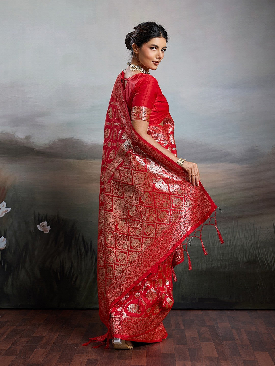 Elegant Red Silk Blend Saree with Zari Woven Elephant Motifs - Image 4
